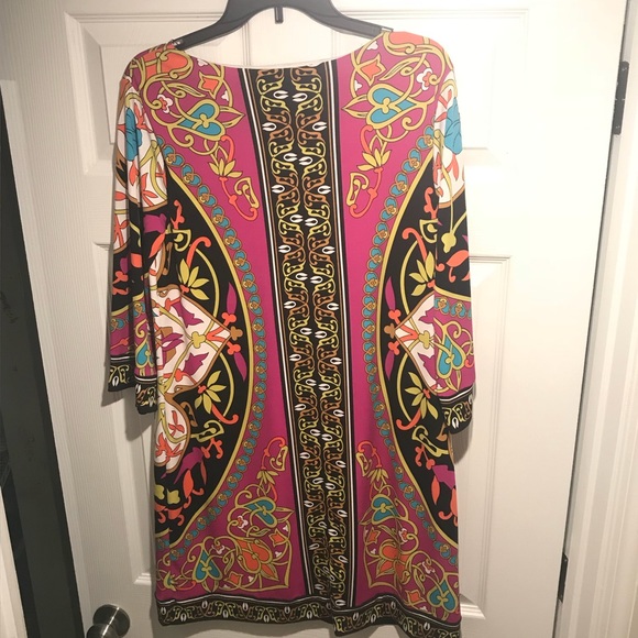 Multicolor Dress
Size : Large
Gently Used - Picture 2 of 2